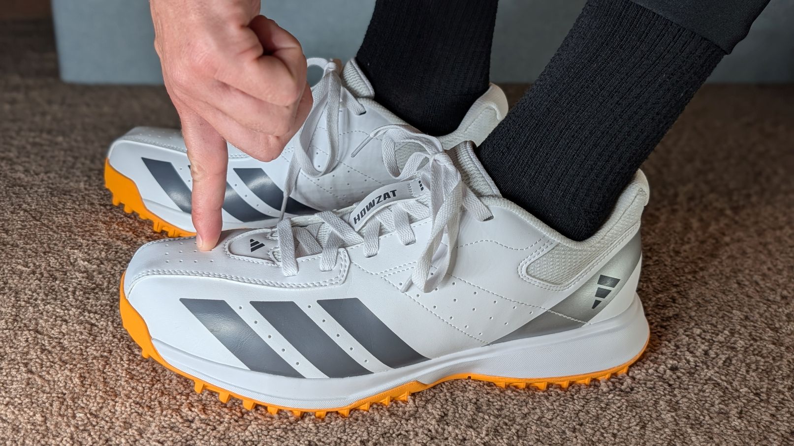 Fit test of Adidas Howzat spikeless cricket shoes 