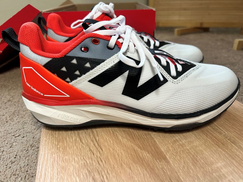 Close up of synthetic upper and FuelCell midsole on 2026 New Balance CK10 Cricket Spikes